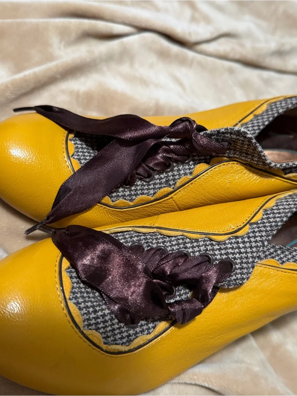 Poetic License Yellow Lace-Up Heeled Oxfords - Women’s 39.5